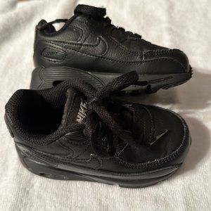 NIKE AIR MAX 90 TODDLER SNEAKERS. Size 6C. Black. EXCELLENT CONDITION..